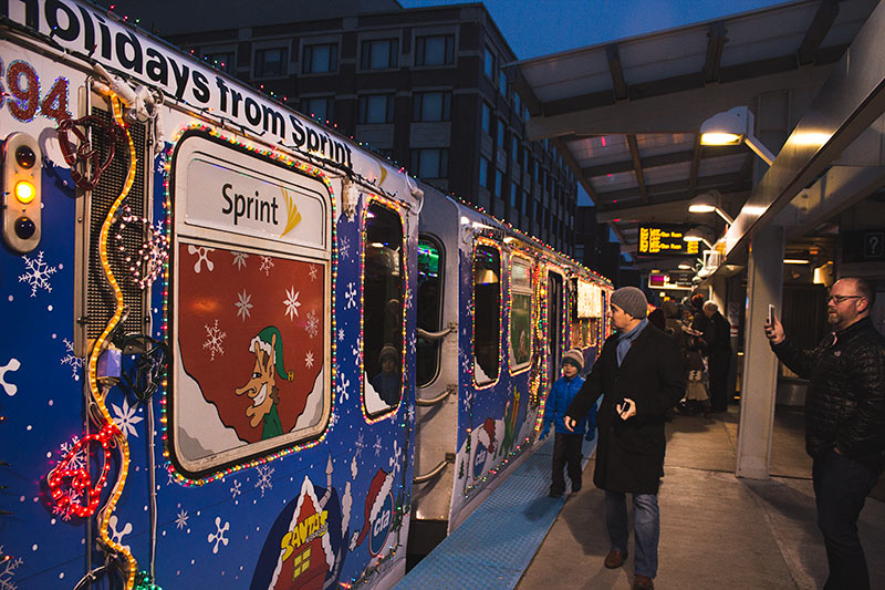 2-chicago-santra-train